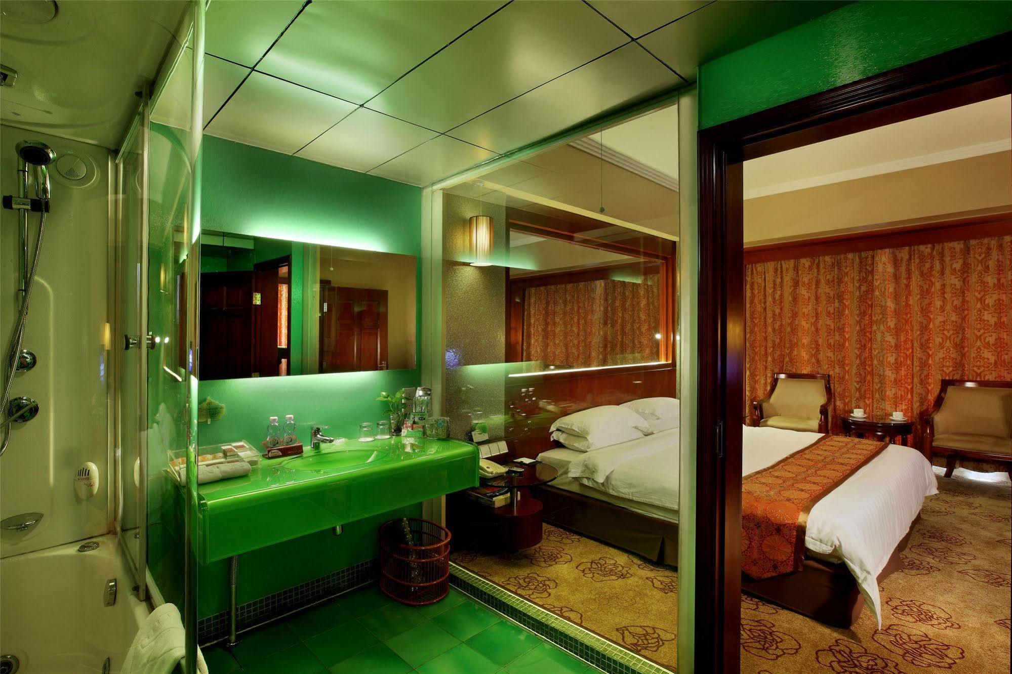 Shenzhen Luohu Hongfeng Hotel Exterior photo