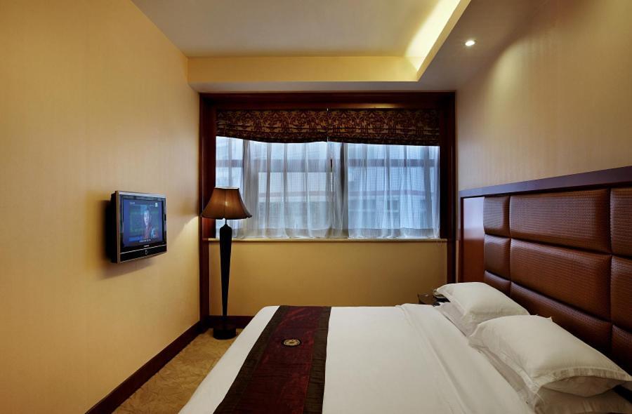 Shenzhen Luohu Hongfeng Hotel Exterior photo