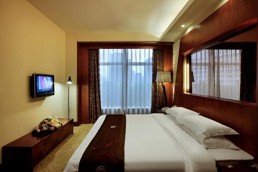 Shenzhen Luohu Hongfeng Hotel Exterior photo