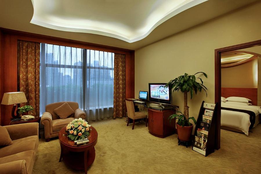 Shenzhen Luohu Hongfeng Hotel Exterior photo
